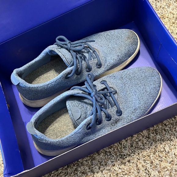 Very comfortable AllBirds - Picture 2 of 3